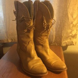 Women’s Wrangler Tan Leather Boots Size 8M